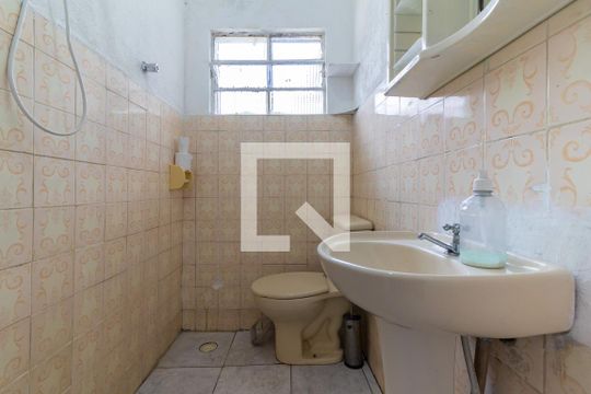Banheiro de casa para alugar com 1 quarto, 250m² em Vila Jacuí, São Paulo