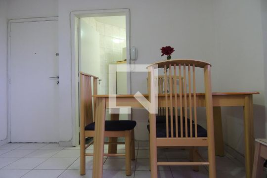 Sala de apartamento para alugar com 1 quarto, 40m² em Jacarepaguá, Rio de Janeiro