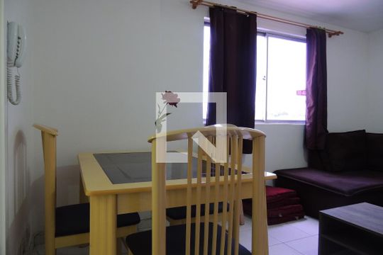 Sala de apartamento para alugar com 1 quarto, 40m² em Jacarepaguá, Rio de Janeiro
