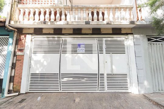Fachada de casa para alugar com 2 quartos, 100m² em Cidade Antônio Estevão de Carvalho, São Paulo