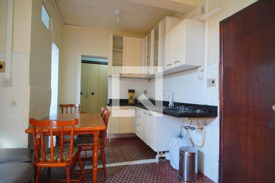 Sala de apartamento para alugar com 2 quartos, 60m² em Independência, Porto Alegre