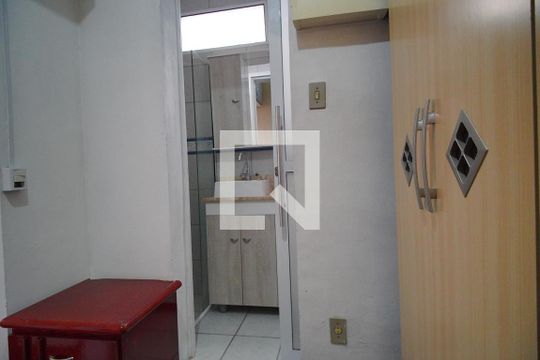 Closet de apartamento para alugar com 2 quartos, 60m² em Independência, Porto Alegre