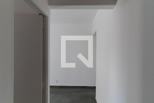 Corredor de apartamento para alugar com 1 quarto, 62m² em Centro, Campinas