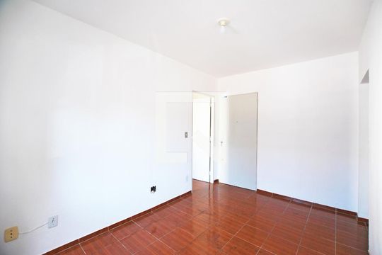 Sala de apartamento à venda com 2 quartos, 46m² em Cavalhada, Porto Alegre