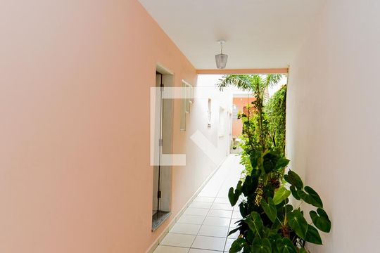 Garagem de casa à venda com 3 quartos, 275m² em Jardim Vila Galvão, Guarulhos
