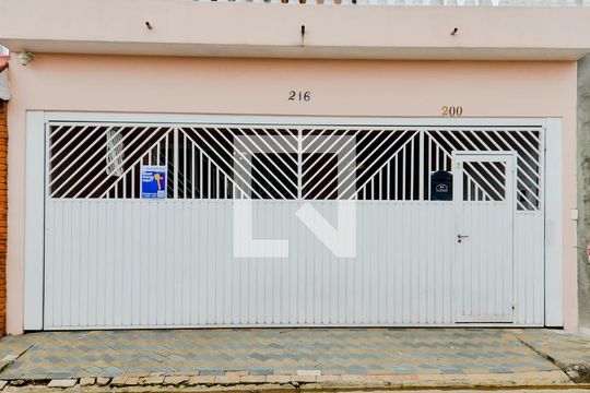 Fachada de casa à venda com 3 quartos, 275m² em Jardim Vila Galvão, Guarulhos