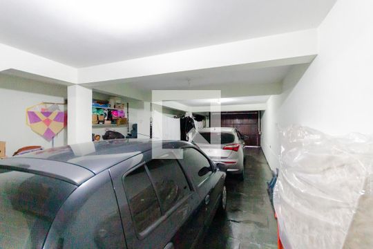 Garagem de casa à venda com 4 quartos, 280m² em Vila Francisco Matarazzo, Santo André