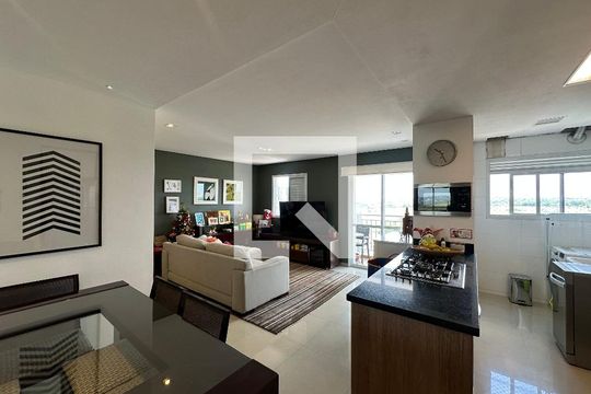 Sala de apartamento à venda com 2 quartos, 70m² em Jardim Iracema, Barueri