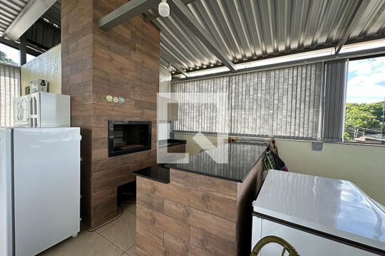 Churrasqueira de casa à venda com 3 quartos, 400m² em Ideal, Novo Hamburgo
