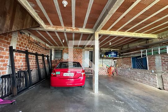 Garagem de casa à venda com 3 quartos, 400m² em Ideal, Novo Hamburgo