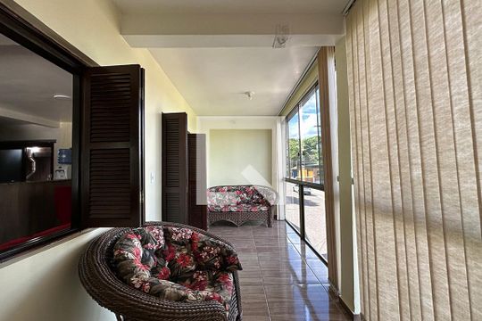 Sacada de casa à venda com 3 quartos, 400m² em Ideal, Novo Hamburgo