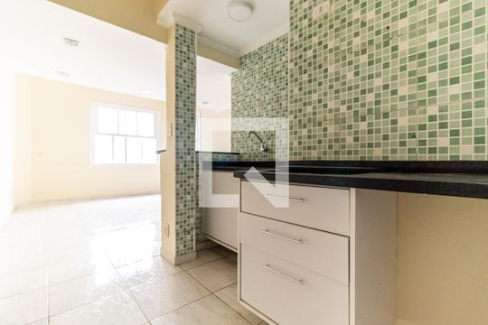 Cozinha de kitnet/studio para alugar com 1 quarto, 28m² em Campos Elíseos, São Paulo