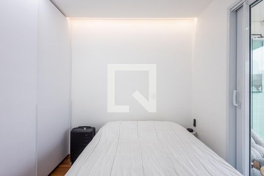 Quarto de apartamento à venda com 1 quarto, 39m² em Pinheiros, São Paulo