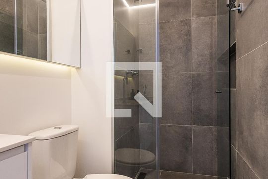 Banheiro de apartamento à venda com 1 quarto, 39m² em Pinheiros, São Paulo