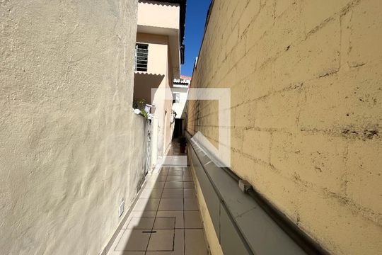 Corredor de casa à venda com 5 quartos, 240m² em Jardim Oriental, São Paulo