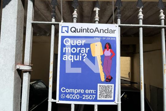 Fachada de casa à venda com 5 quartos, 240m² em Jardim Oriental, São Paulo
