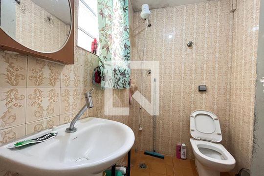 Casa 1- Banheiro de casa à venda com 5 quartos, 240m² em Jardim Oriental, São Paulo