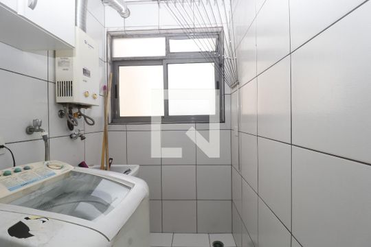 Área de Serviço de apartamento para alugar com 2 quartos, 55m² em Parque Peruche, São Paulo