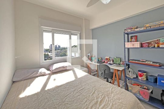 Quarto de apartamento à venda com 2 quartos, 69m² em Glória, Porto Alegre