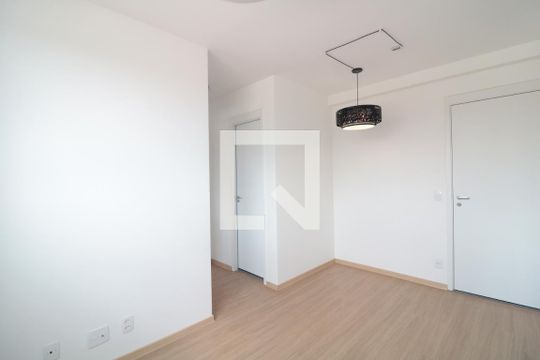 Sala de apartamento para alugar com 2 quartos, 38m² em Brás, São Paulo