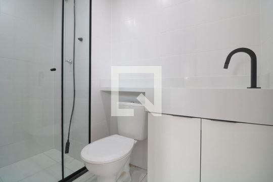 Banheiro de apartamento para alugar com 2 quartos, 38m² em Brás, São Paulo