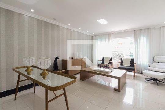 Sala de casa à venda com 4 quartos, 390m² em Jardim Textil, São Paulo