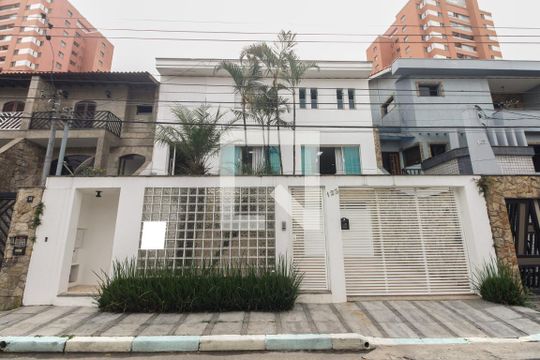 Fachada de casa à venda com 4 quartos, 390m² em Jardim Textil, São Paulo