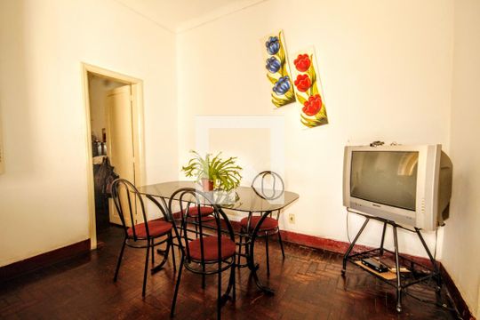 Sala 1 de casa à venda com 2 quartos, 202m² em Padre Eustáquio, Belo Horizonte