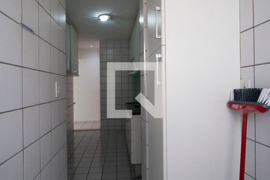 Área de serviço de apartamento para alugar com 3 quartos, 79m² em Alto da Glória, Goiânia