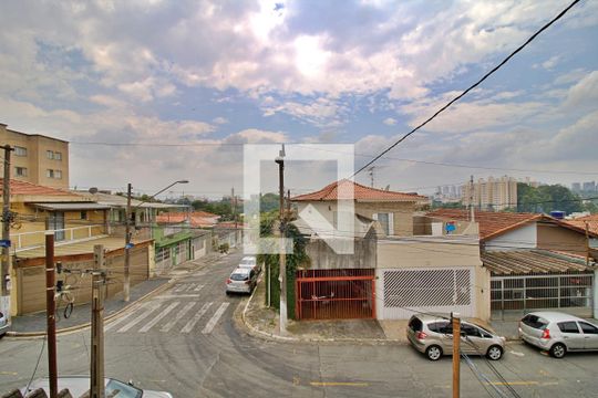 Vista do Quarto 1 de casa para alugar com 2 quartos, 250m² em Jardim Maria Rosa, Taboão da Serra