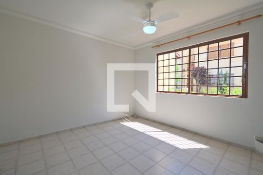 Sala de casa de condomínio para alugar com 2 quartos, 59m² em Residencial Burato, Campinas