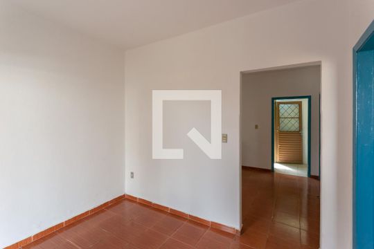 Sala de casa para alugar com 3 quartos, 125m² em Carlos Prates, Belo Horizonte