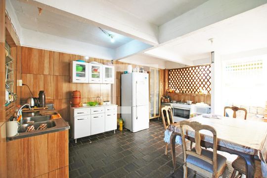 Cozinha da casa 1 de casa à venda com 5 quartos, 594m² em Glória, Porto Alegre
