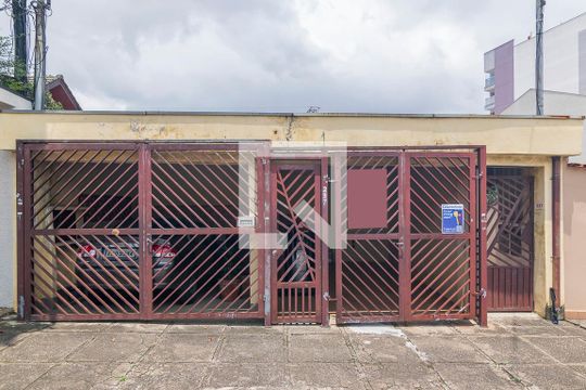 Fachada de casa à venda com 3 quartos, 231m² em Vila Scarpelli, Santo André