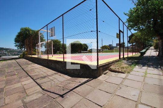 Quadra de apartamento para alugar com 3 quartos, 80m² em Santa Tereza, Porto Alegre