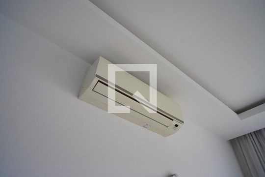 Sala de apartamento à venda com 2 quartos, 55m² em Sarandi, Porto Alegre