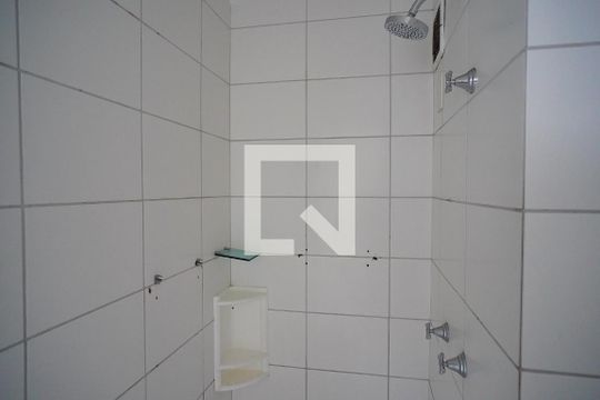 Banheiro da Suíte de apartamento à venda com 2 quartos, 55m² em Sarandi, Porto Alegre