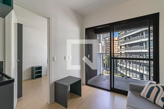 Varanda de kitnet/studio à venda com 1 quarto, 30m² em Vila Nova Conceição, São Paulo
