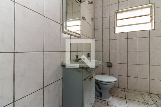 Banheiro de casa à venda com 4 quartos, 252m² em Vila Baruel, São Paulo