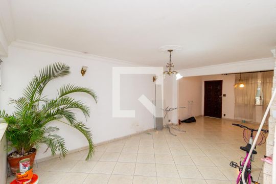 Sala  de casa à venda com 3 quartos, 116m² em Vila Cláudia, São Paulo