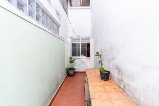 Quintal de casa à venda com 3 quartos, 116m² em Vila Cláudia, São Paulo