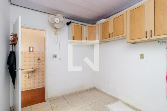 Depósito de casa à venda com 3 quartos, 116m² em Vila Cláudia, São Paulo