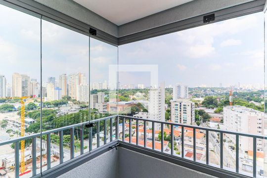 Varanda de kitnet/studio para alugar com 1 quarto, 21m² em Jardim das Acacias, São Paulo