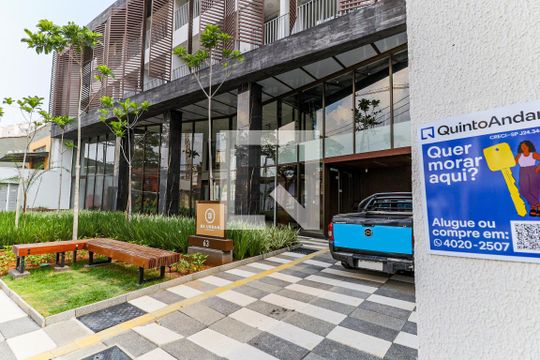 Fachada de kitnet/studio para alugar com 1 quarto, 21m² em Jardim das Acacias, São Paulo