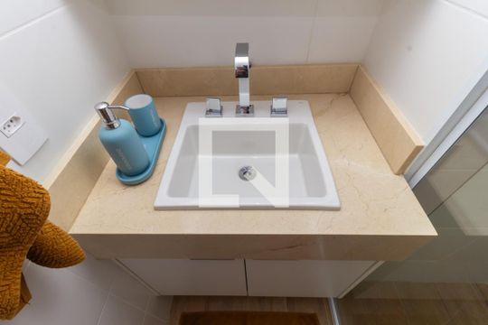 Banheiro  de apartamento à venda com 1 quarto, 27m² em Vila Mariana, São Paulo