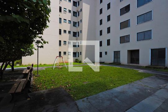 Área comum - parquinho de apartamento para alugar com 2 quartos, 65m² em Granja Viana Ii, Cotia