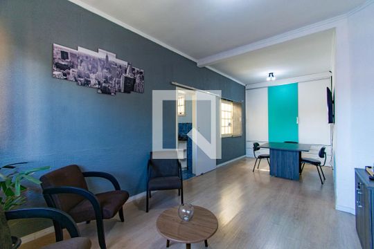 Quarto de casa à venda com 2 quartos, 200m² em Nossa Senhora das Gracas, Canoas