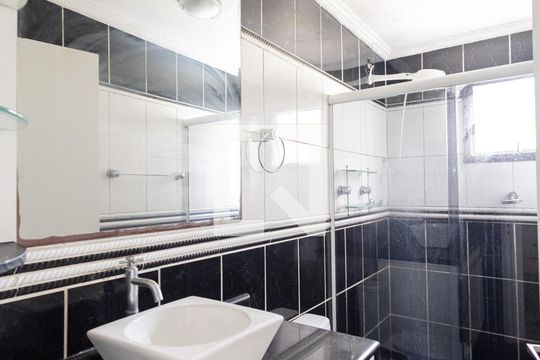 Banheiro Social de apartamento à venda com 3 quartos, 70m² em Vila Gomes Cardim, São Paulo