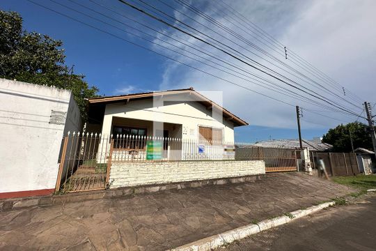 Fachada de casa à venda com 3 quartos, 140m² em Liberdade, Novo Hamburgo