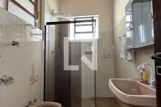 Banheiro de casa à venda com 3 quartos, 140m² em Liberdade, Novo Hamburgo